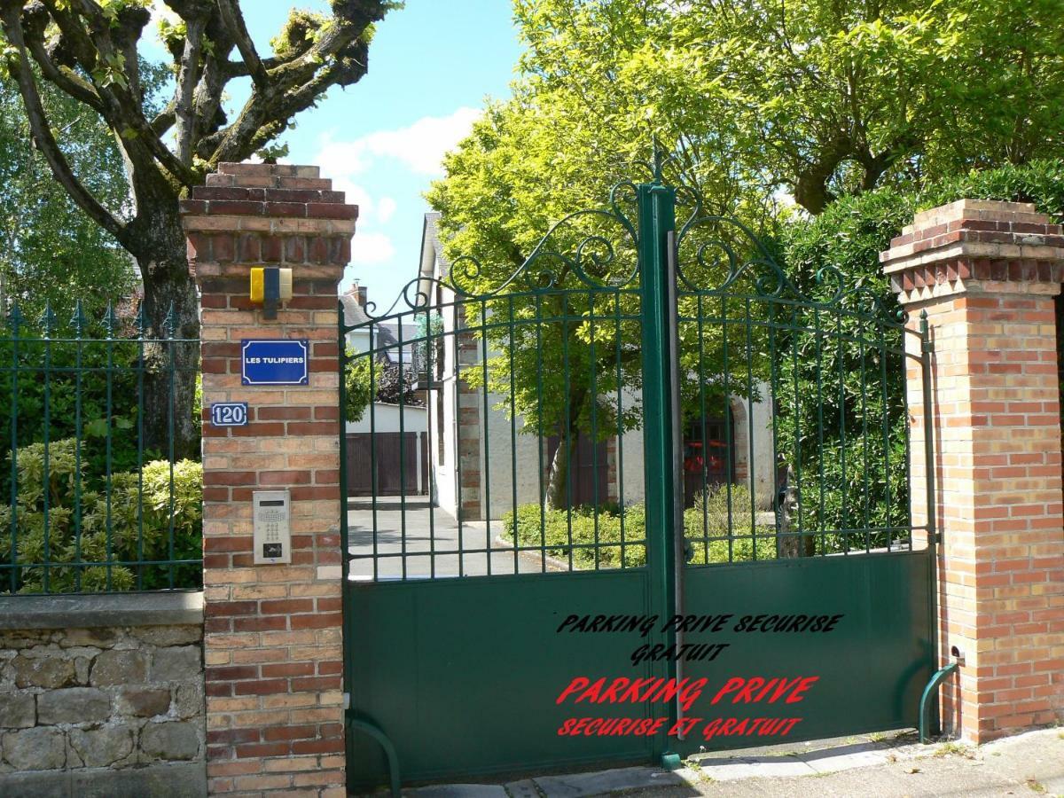 Les Tulipiers, Parking Securise, Lit Queen-Size, Le Port Du Mans Le Mans Luaran gambar